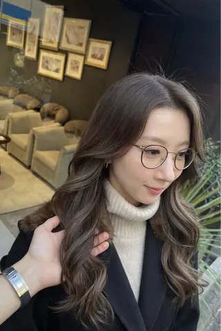 カラー 美髪矯正/髪質改善 /透明感ある艶カラーのヘアスタイル