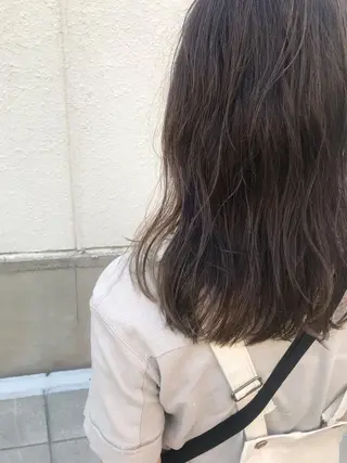 セミロング さの あやねのヘアスタイル
