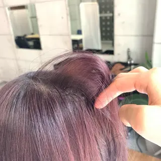 ショート カラー パーマ ヘアアレンジ メンズ キッズ ネイル マツエク・マツパ 切りっぱなしヘアボブ ミディアムヘアRYOのヘアスタイル