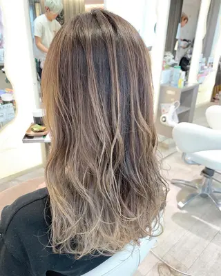 ロング カラー Miru by INCE HAIRのヘアスタイル