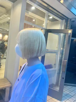 ショート カラー 🥀韓国ヘア🥀 宮津真菜のヘアスタイル