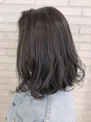 ミディアム カラー HAUS 片山みほのヘアスタイル