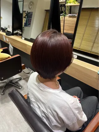 ショート カラー 繁田 光優のヘアスタイル