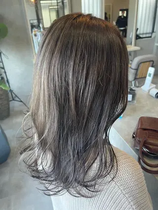 セミロング 一ノ瀬 暁のヘアスタイル