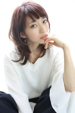 ミディアム カラー パーマ tuuli トゥーリのヘアスタイル