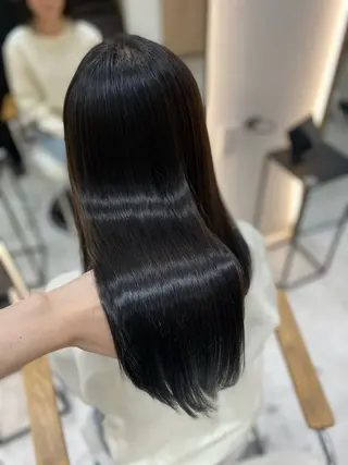 ロング パーマ 艶髪・透明感カラー・ 韓国ヘア・Yuriのヘアスタイル