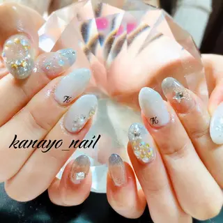 セミロング ネイル 居田 袈奈代のネイルデザイン