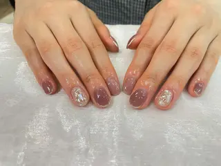 ネイル はばすみれ🎀ﾈｲﾙ 光ﾌｪｲｼｬﾙ ﾍｱのネイルデザイン