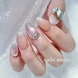 ネイル nails smiie.のネイルデザイン