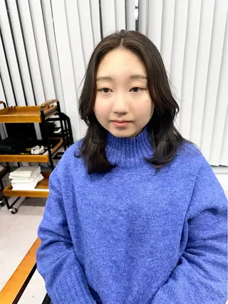 ミディアム カラー パーマ ヘアアレンジ メンズ キッズ レイヤーカット／顔周 りカット/縮毛矯正のヘアスタイル