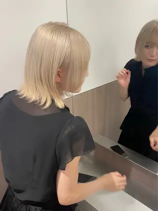 ショート カラー ヘアアレンジ 憧れの艶ハイトーンへ 🌙サイダサキのヘアスタイル