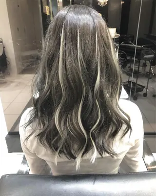 セミロング カラー 女性リピ90%🍨 🩷佐藤みずきのヘアスタイル