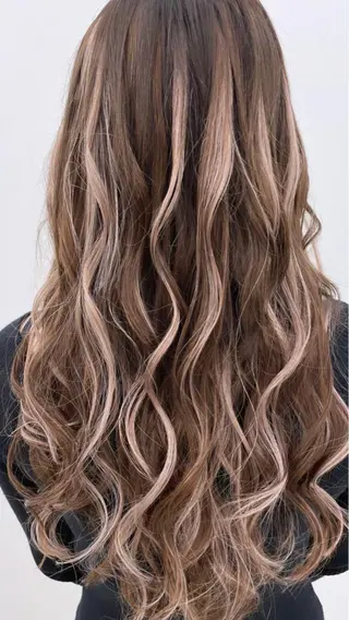 ロング カラー Rover ローバーのヘアスタイル