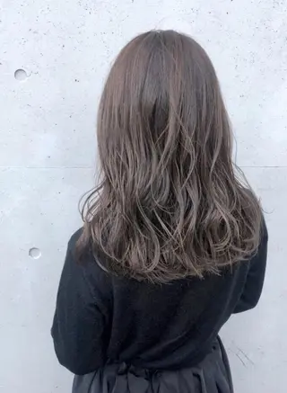 セミロング カラー パーマ ニュアンスパーマ／ レイヤー／茶屋町のヘアスタイル