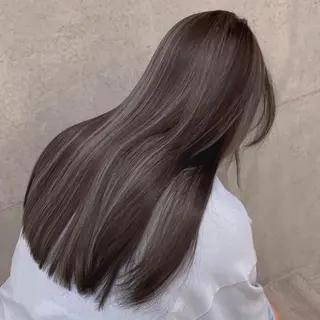 ロング FILMS haru 暖色/ぱつっとbobのヘアスタイル