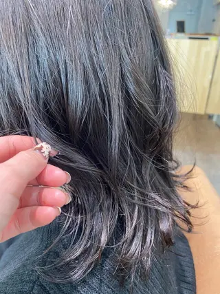 ミディアム カラー 大久保 優香のヘアスタイル