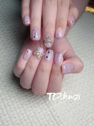 ミディアム めぐみのネイルサロン スタッフ練習のネイルデザイン