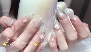 セミロング 戸井田 静香のネイルデザイン