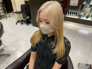 ロング カラー ホワイト系はお任せ /ブリーチ/店長岩崎のヘアスタイル