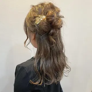 セミロング ヘアアレンジ 𝘒𝘺𝘰𝘬𝘢 🌿のヘアスタイル