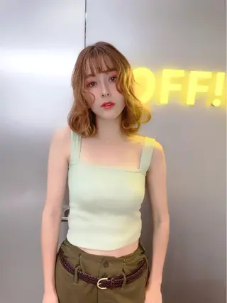 ミディアム カラー 岡野 静華のヘアスタイル