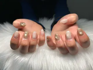 ミディアム RISE所属・RISE 実紗のネイルデザイン