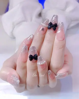 ネイル She   Nail所属・ISA_ BELLAのネイルデザイン