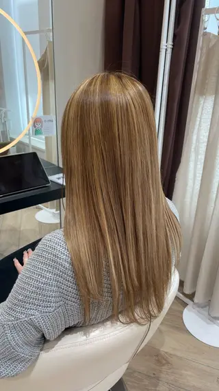 ロング カラー 艶髪/ハイトーン ️🫧rino🫧のヘアスタイル
