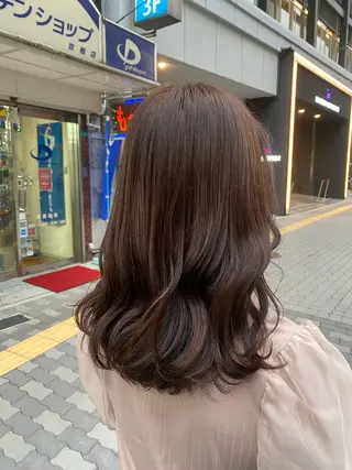 カラー 艶髪🥣透明感カラー 🫧前田奈津実のヘアスタイル