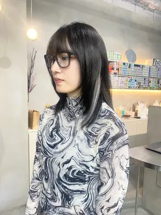 ミディアム カラー 前橋 姫奈のヘアスタイル