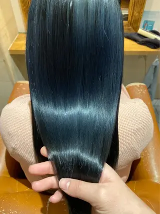 セミロング カラー レイヤー×艶髪特化 マネージャー安藤光司のヘアスタイル