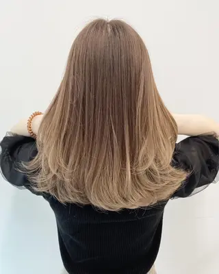 ミディアム カラー 【ブリーチカラー】 🌈ALIVE若山葵のヘアスタイル