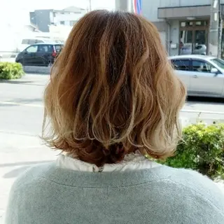 ミディアム カラー くわやま まさきのヘアスタイル