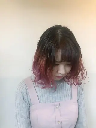 ショート カラー パーマ ヘアアレンジ 推し活専用 【派手髪】飯野ゆかりのヘアスタイル