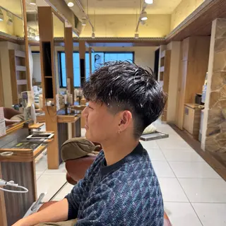 ショート カラー パーマ ヘアアレンジ メンズ 新宿のパーマ職人/ メンズパーマ/石見のヘアスタイル