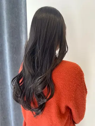 ロング カラー シモヤ ルカのヘアスタイル