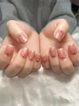 ネイル うるキラ✨ワンホン yuka🥂のネイルデザイン