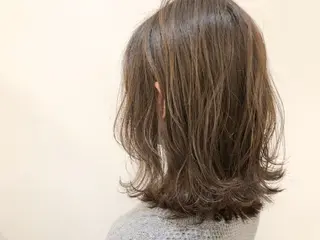 カラー . YULIAのヘアスタイル