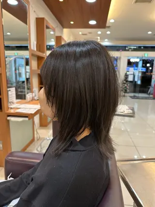 ミディアム レイヤー/艶カラー ROKUのヘアスタイル