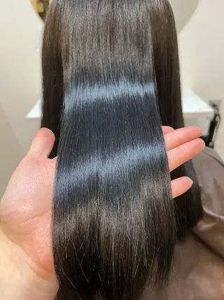 ロング 【髪質改善 艶髪】 布川 莉穂のヘアスタイル