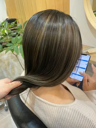 ロング カラー akane .のヘアスタイル