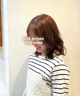 ミディアム カラー 暖色カラー/レイヤー 唯菜 ユイナのヘアスタイル