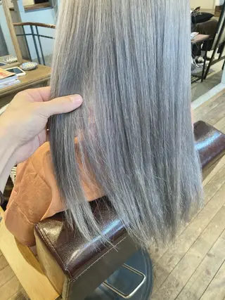 ロング タカツド ユウキのヘアスタイル