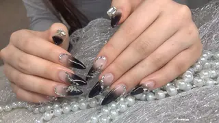 ネイル More Glam 池袋東口店のネイルデザイン