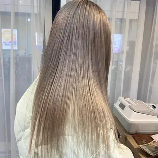 ロング カラー パーマ ヘアアレンジ ネイル マツエク・マツパ アイブロウ ハイトーン/透け感 カラー🎀真香のヘアスタイル