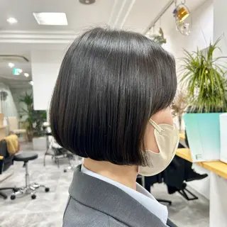 ショート コバヤシ リョウのヘアスタイル