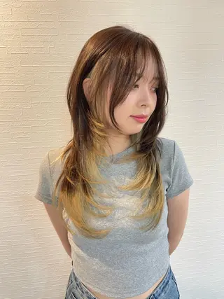 ロング YUI/ ブリーチカラー🌷のヘアスタイル