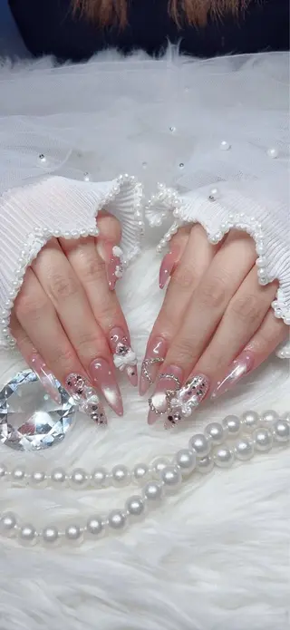 ネイル Yudia Manamiのネイルデザイン