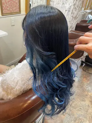 ロング カラー 岩谷/ブリーチ 🪽透明感カラーのヘアスタイル