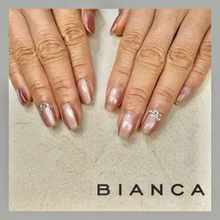 ネイル Bianca TORII🌞のネイルデザイン